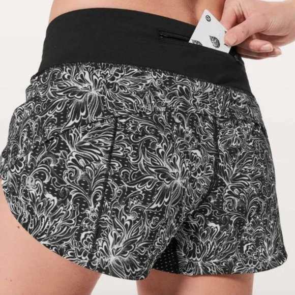 Lululemon Athletica Infinity speed up shorts size 6 - Picture 2 of 11